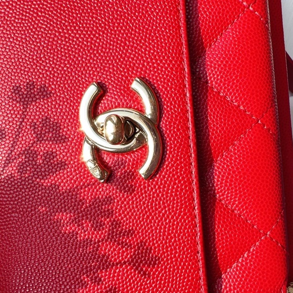 Chanel Small Business Affinity Flap Caviar Red GHW - Picture 3 of 7